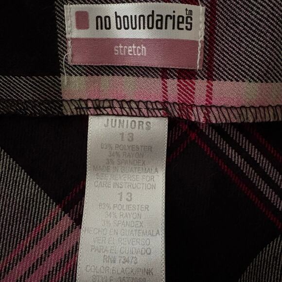 Vintage Y2K No Boundaries Pleated Plaid Mini Skirt 13 Juniors Black Pink Gray - Picture 3 of 3
